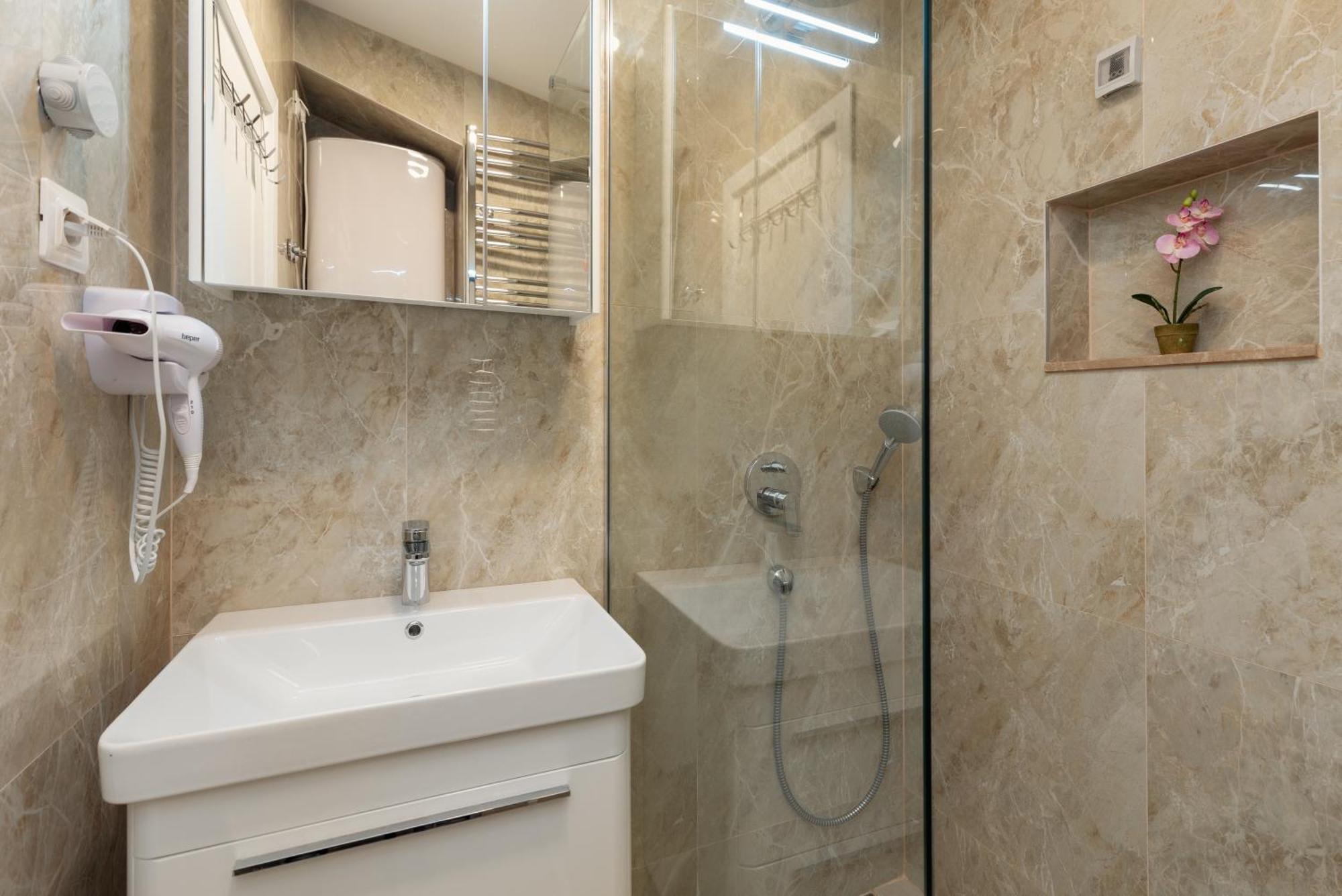 Ocea Studio Apartments Котор Экстерьер фото